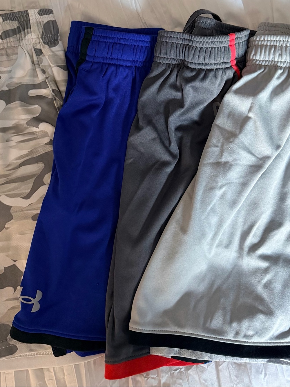 4 Under Armour Boys' Athletic Shorts -Small